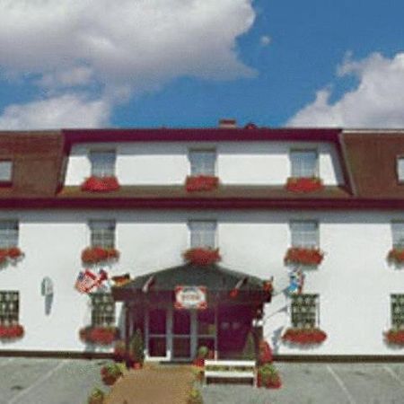 Hotel Pelikan Марианске-Лазне Экстерьер фото