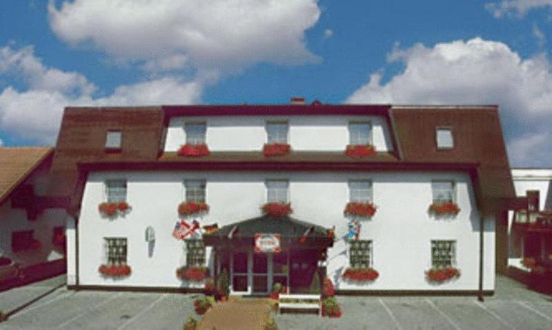 Hotel Pelikan Марианске-Лазне Экстерьер фото